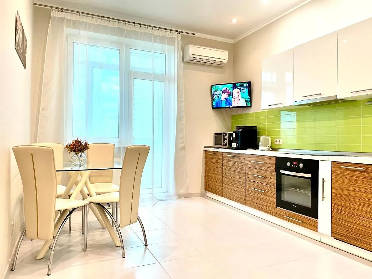 Navit Luxury Apartments With Breakfast Near The Railway Station, The City Center And The Park Kyiv