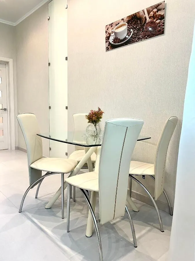 Navit Luxury Apartments With Breakfast Near The Railway Station, The City Center And The Park Kyiv