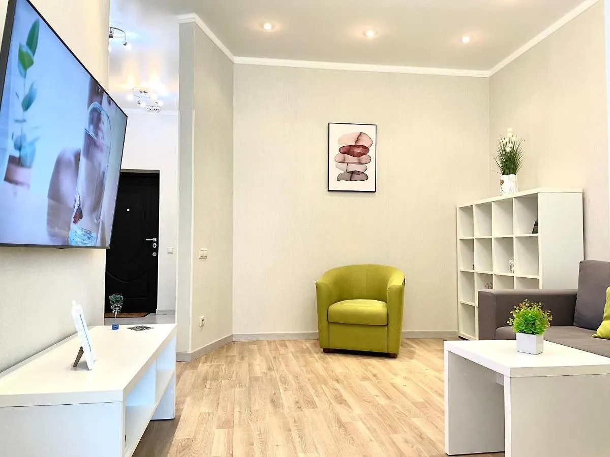 Navit Luxury Apartments With Breakfast Near The Railway Station, The City Center And The Park Kyjev